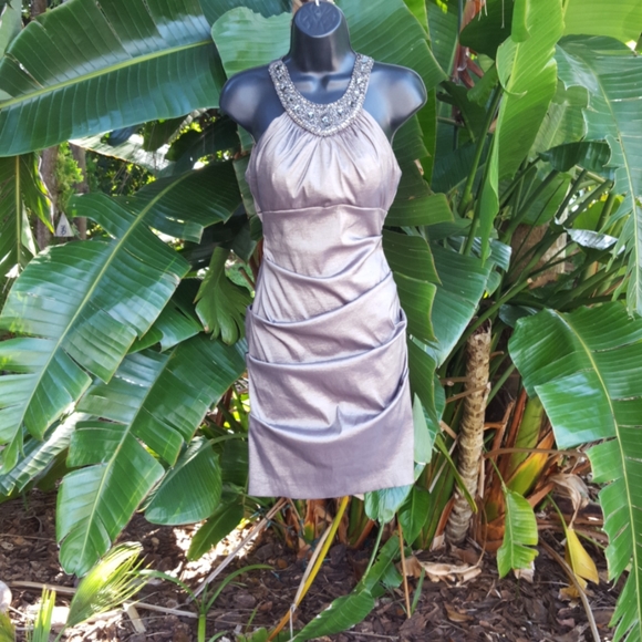 - Xscape silver metallic dress - Picture 2 of 4